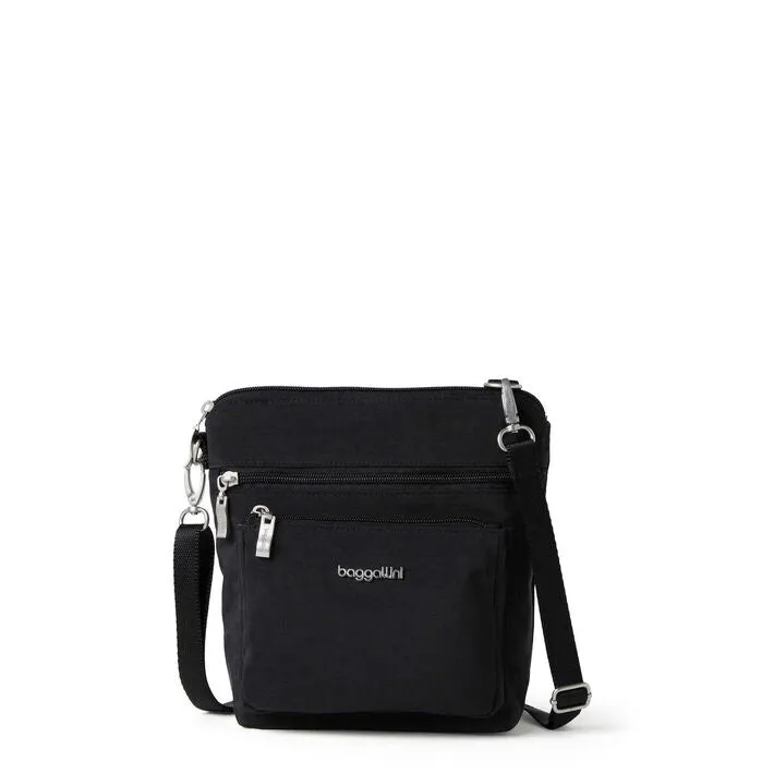 Baggallini Modern Pocket Crossbody Color: Black