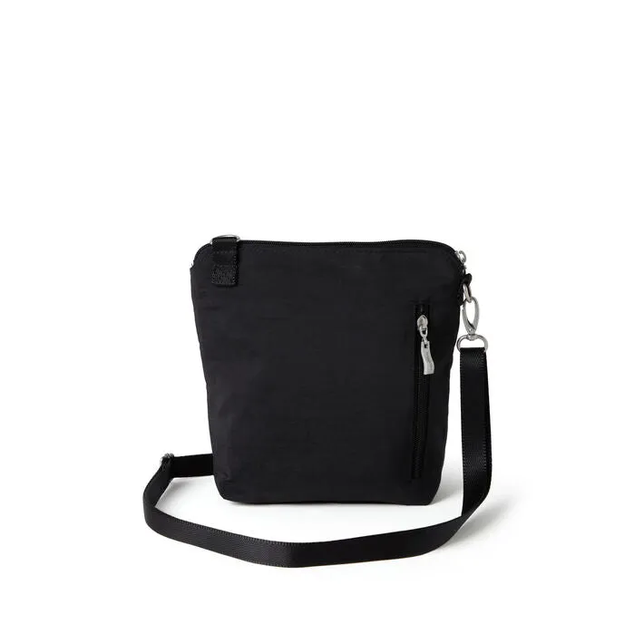 Baggallini Modern Pocket Crossbody Color: Black