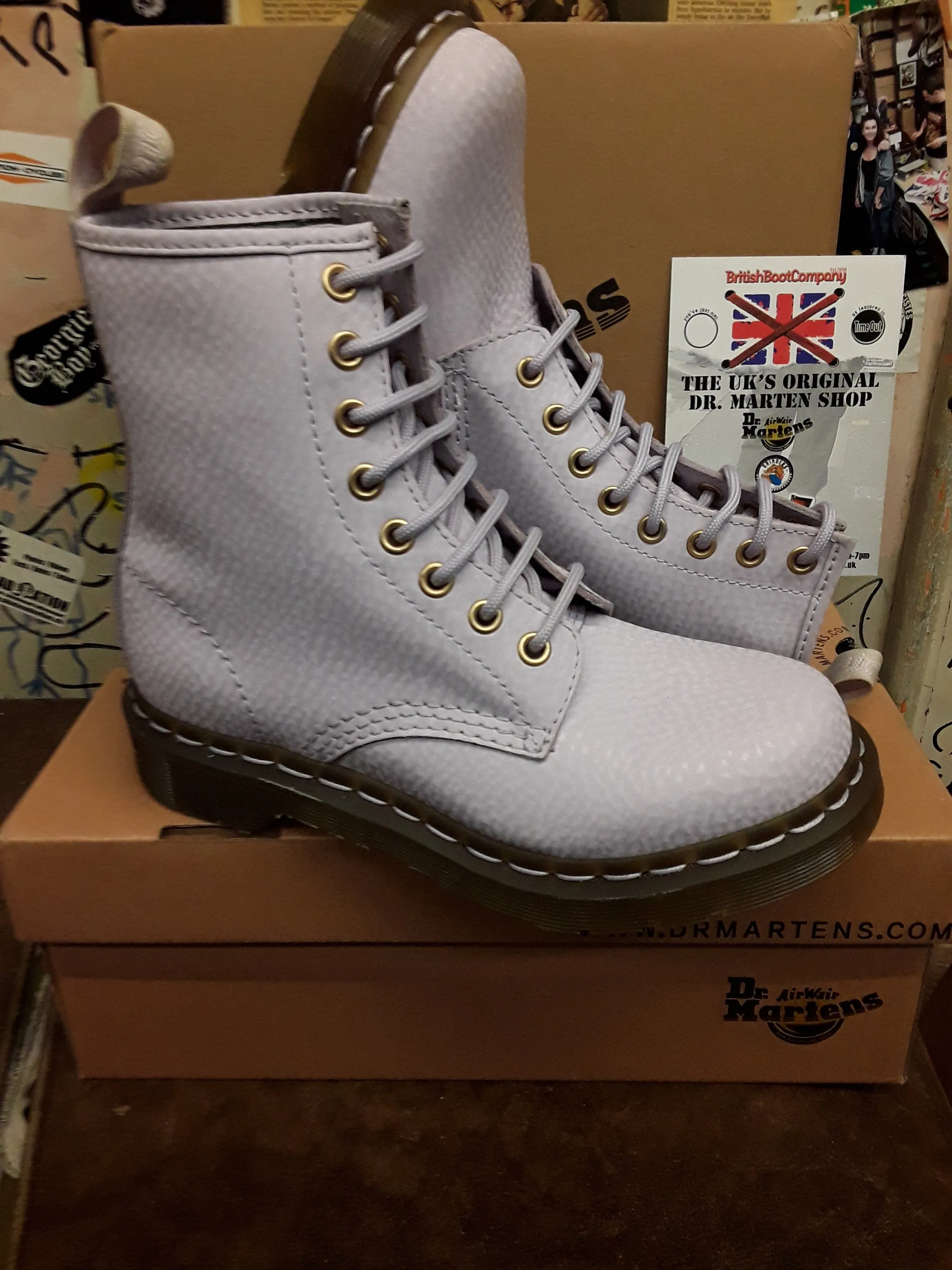 Dr Martens 1460 Lilac QQ 8 Hole Size 3