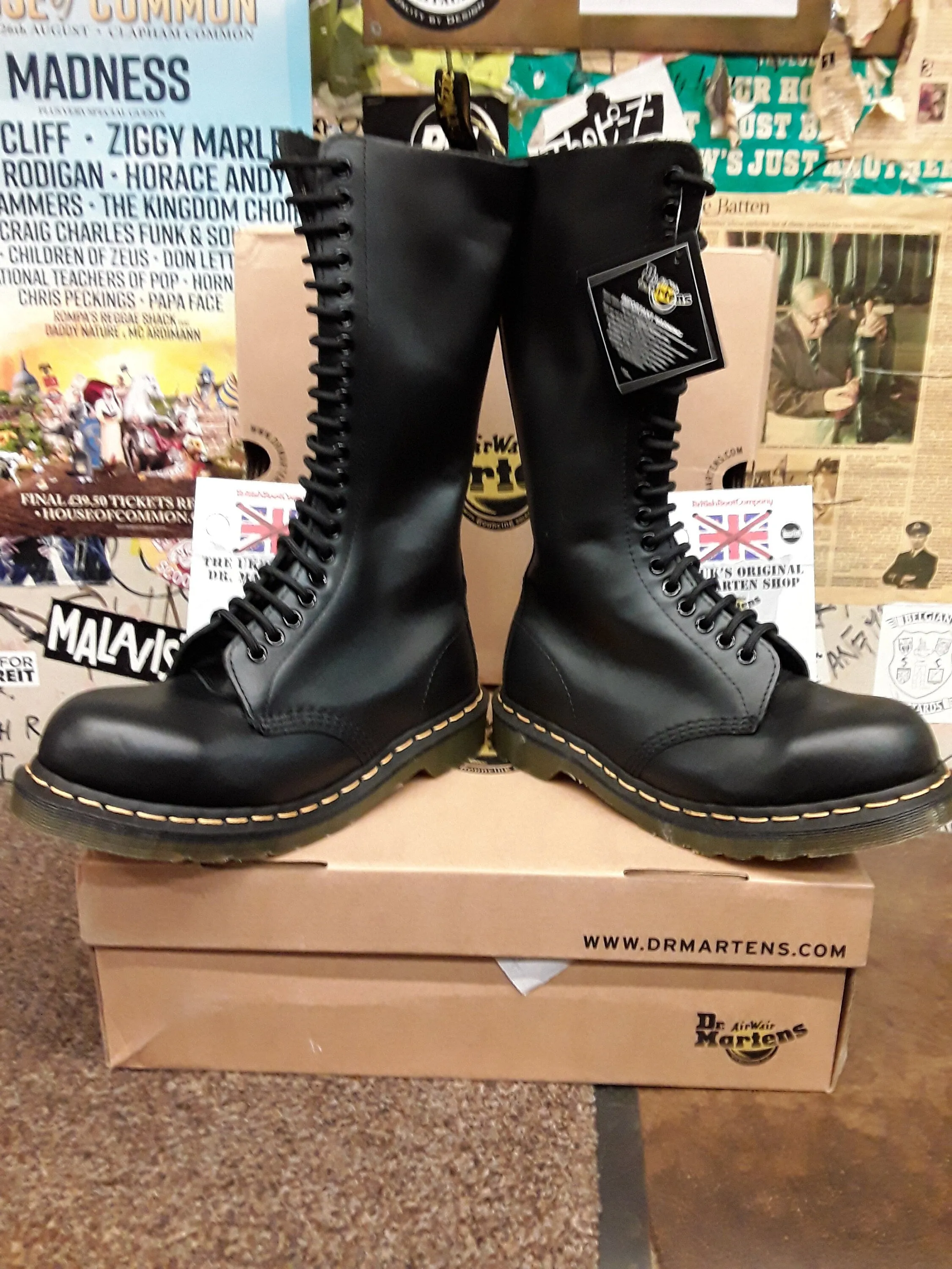 Dr Martens 1942, size UK 3-12, Black 20 Hole Steel