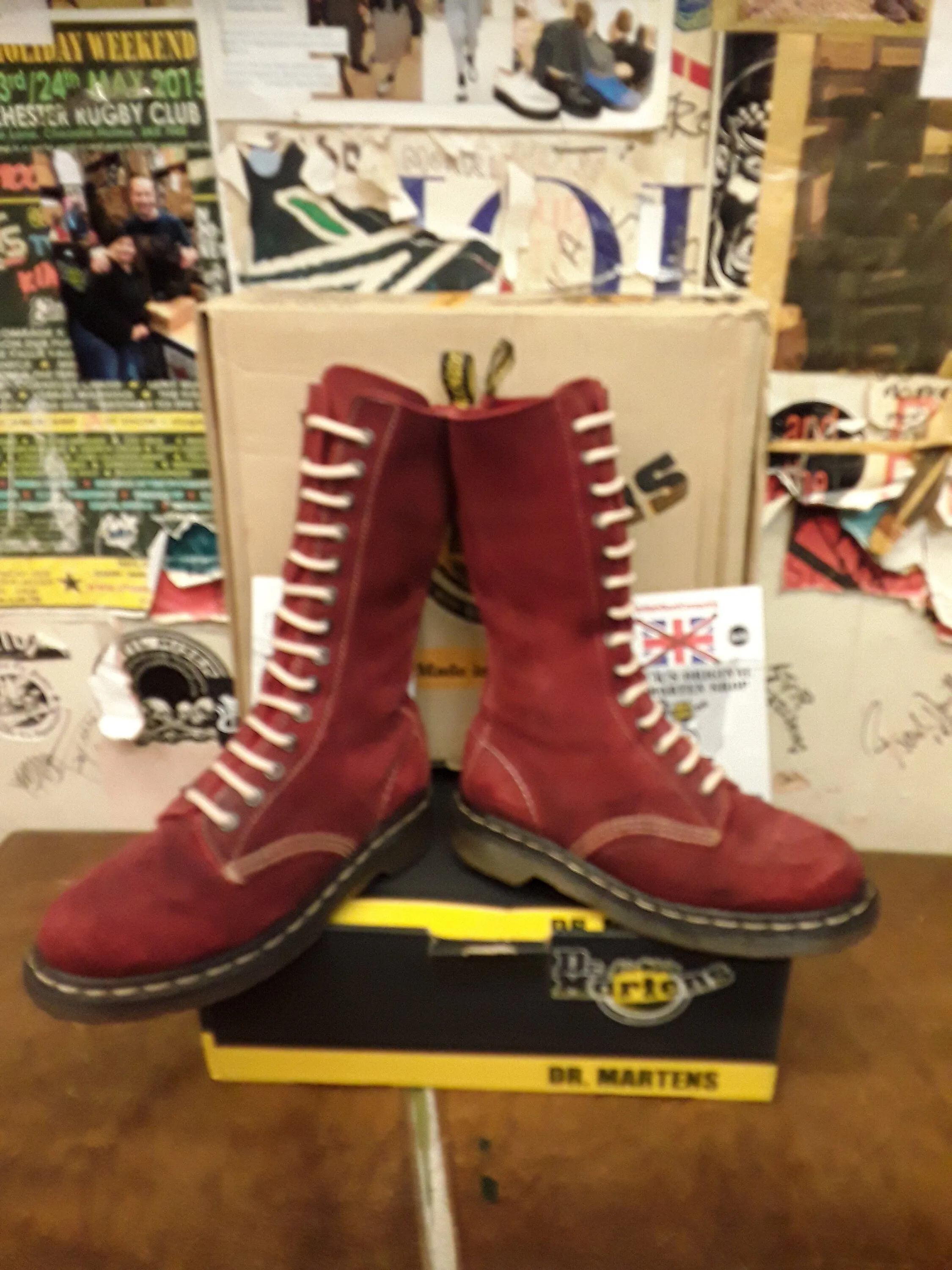 Dr Martens 1a68 FireRed Waxy Suede 14 Hole Size 4