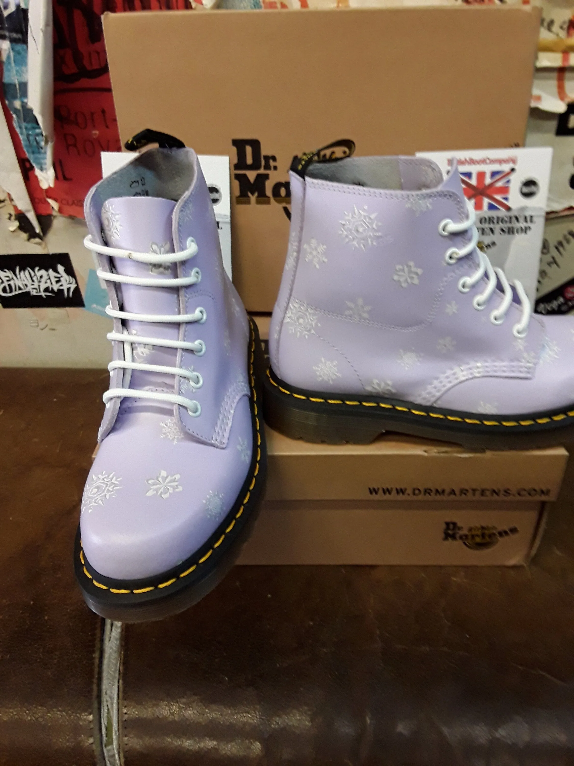 Dr Martens 8175 Lilac and Snowflake 6 Hole Various Sizes