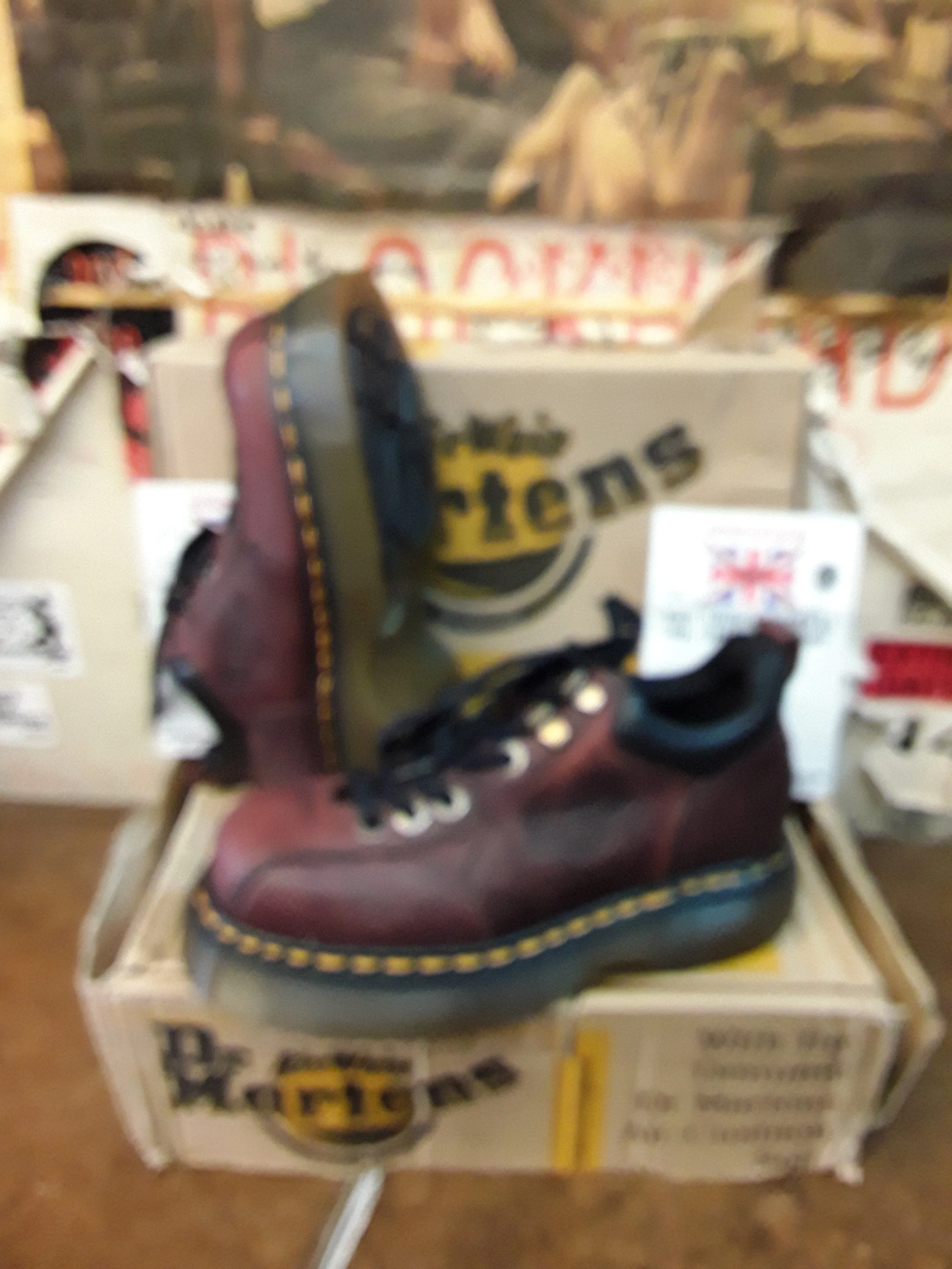 Dr Martens 8544 BURGUNDY Waxy 6 Hole Made in England Size 4