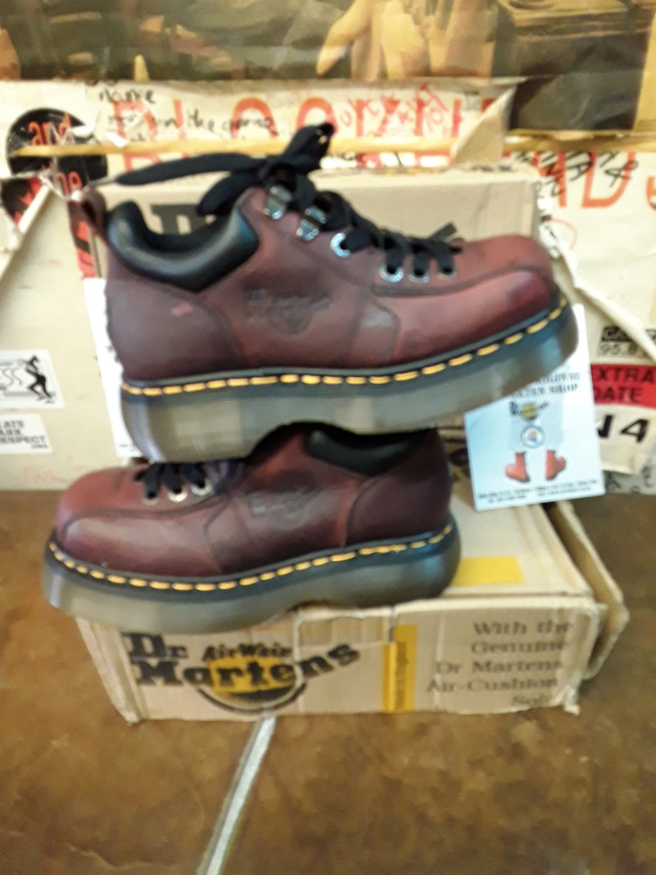 Dr Martens 8544 BURGUNDY Waxy 6 Hole Made in England Size 4