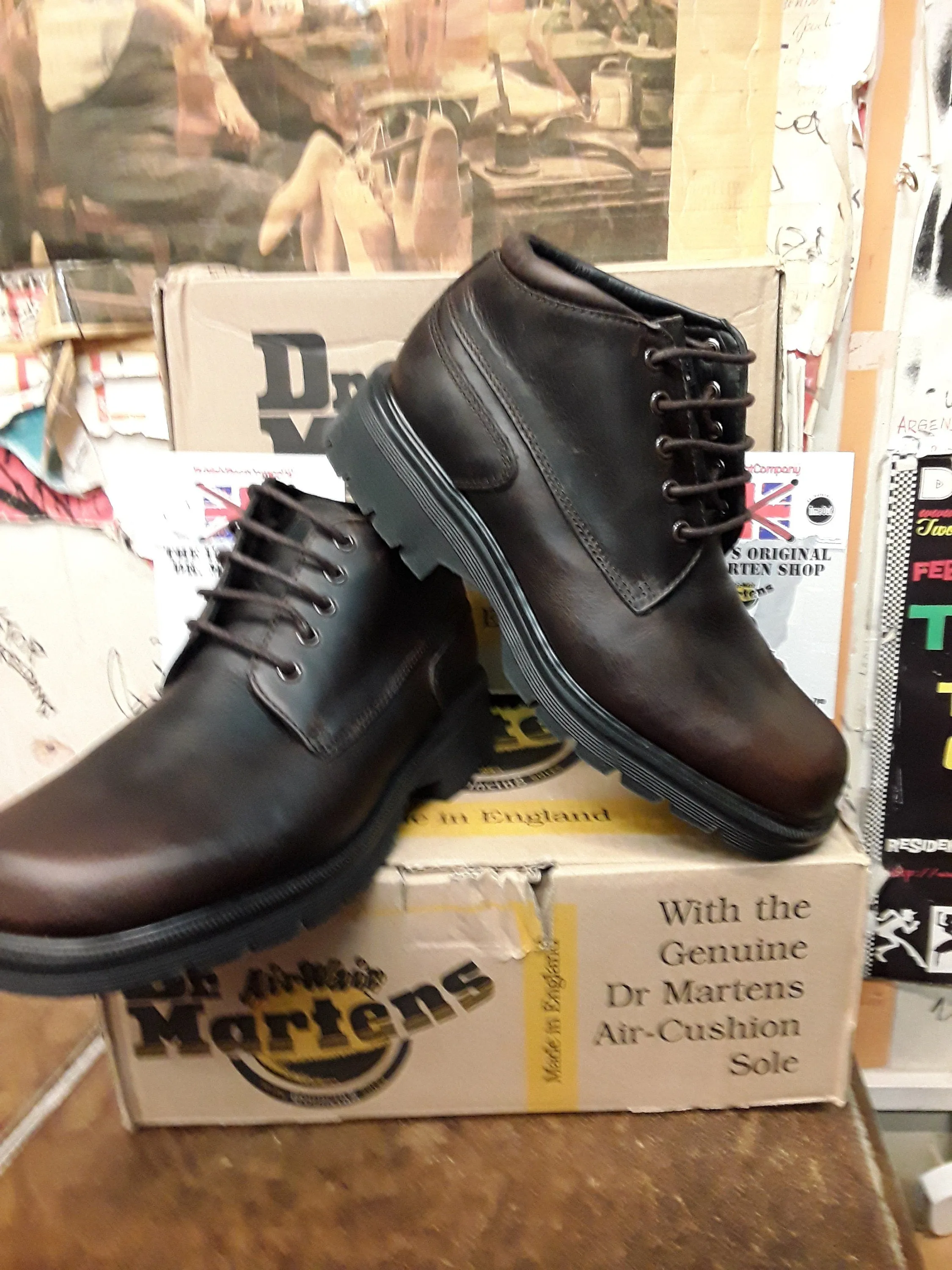 Dr Martens 9286 Made in England Brown 5 Hole Size 8