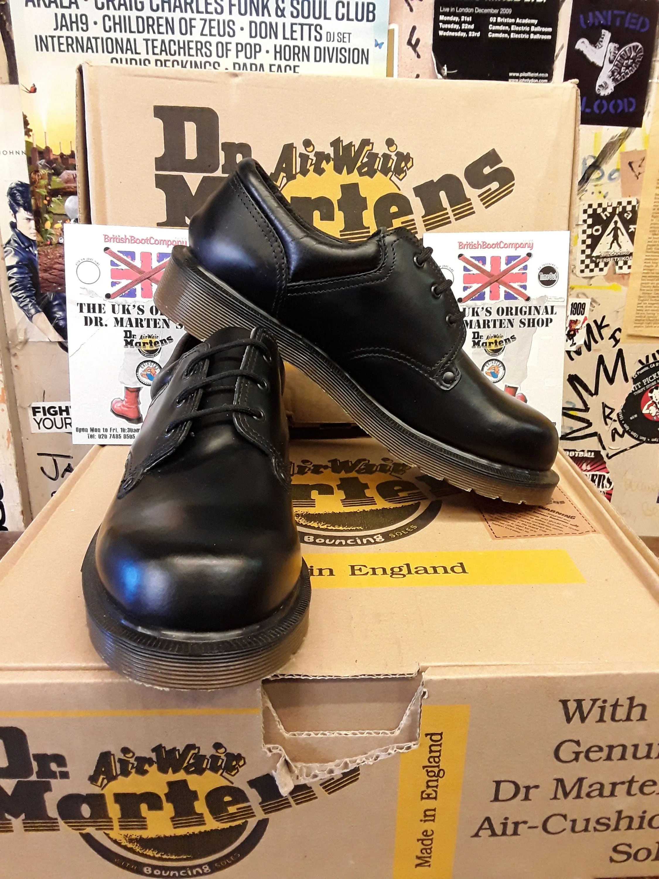 Dr Martens Made in England 3 Eyelet Padded Collar Shoe Size 5