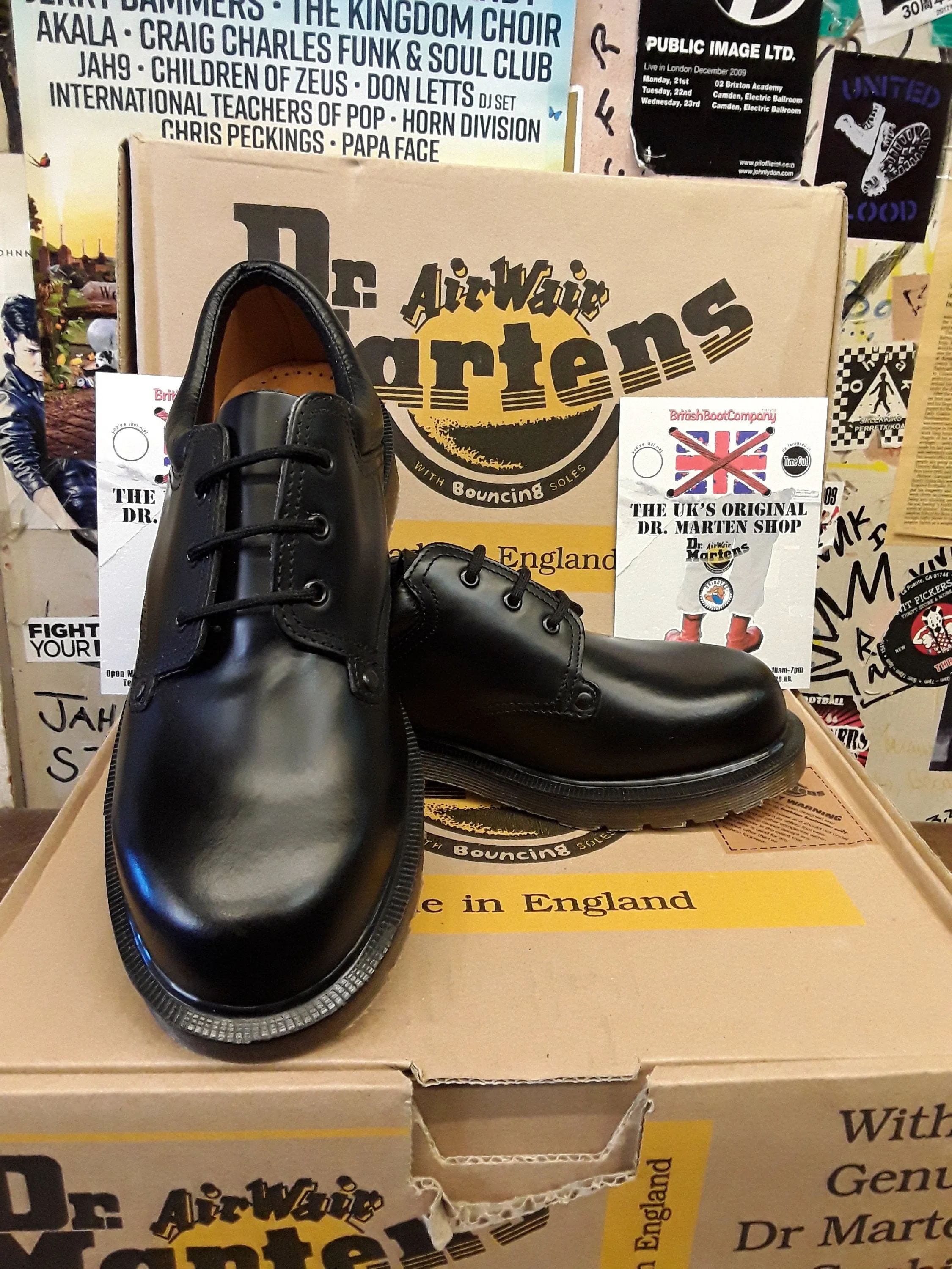 Dr Martens Made in England 3 Eyelet Padded Collar Shoe Size 5