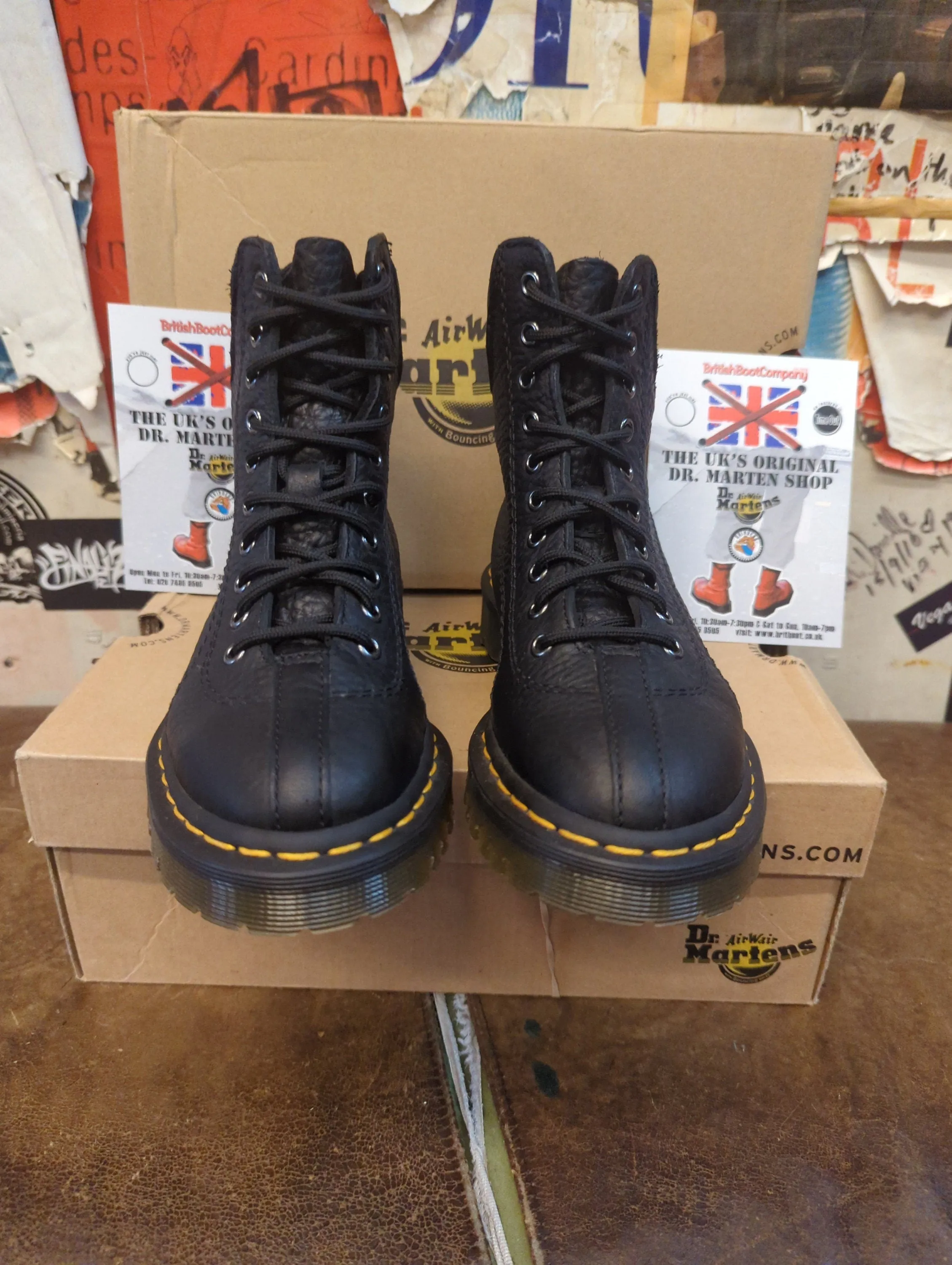 Dr Martens Santo 10 Hole Black Size 4