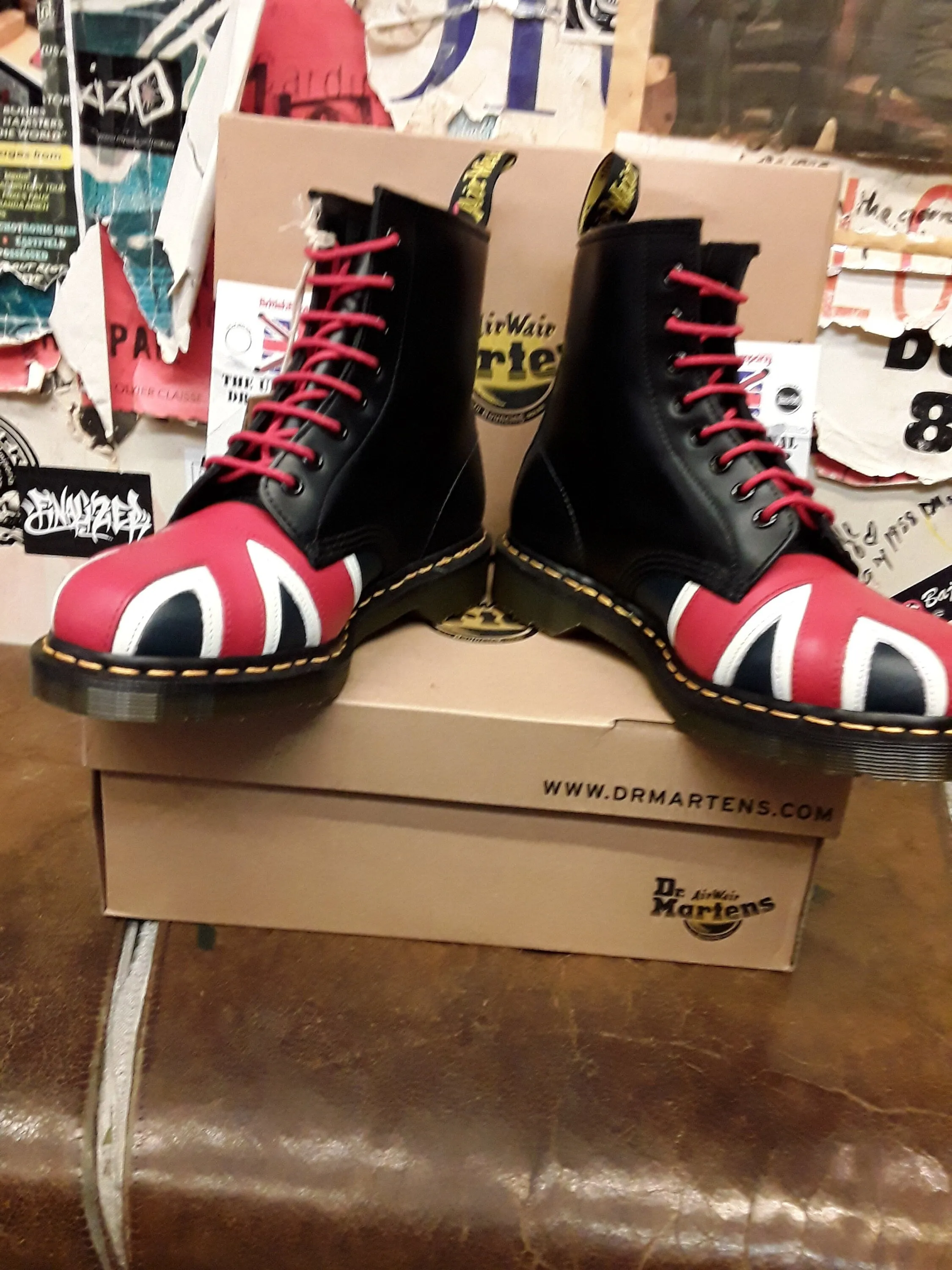 Dr Martens Union Jack 8 Hole Various Sizes