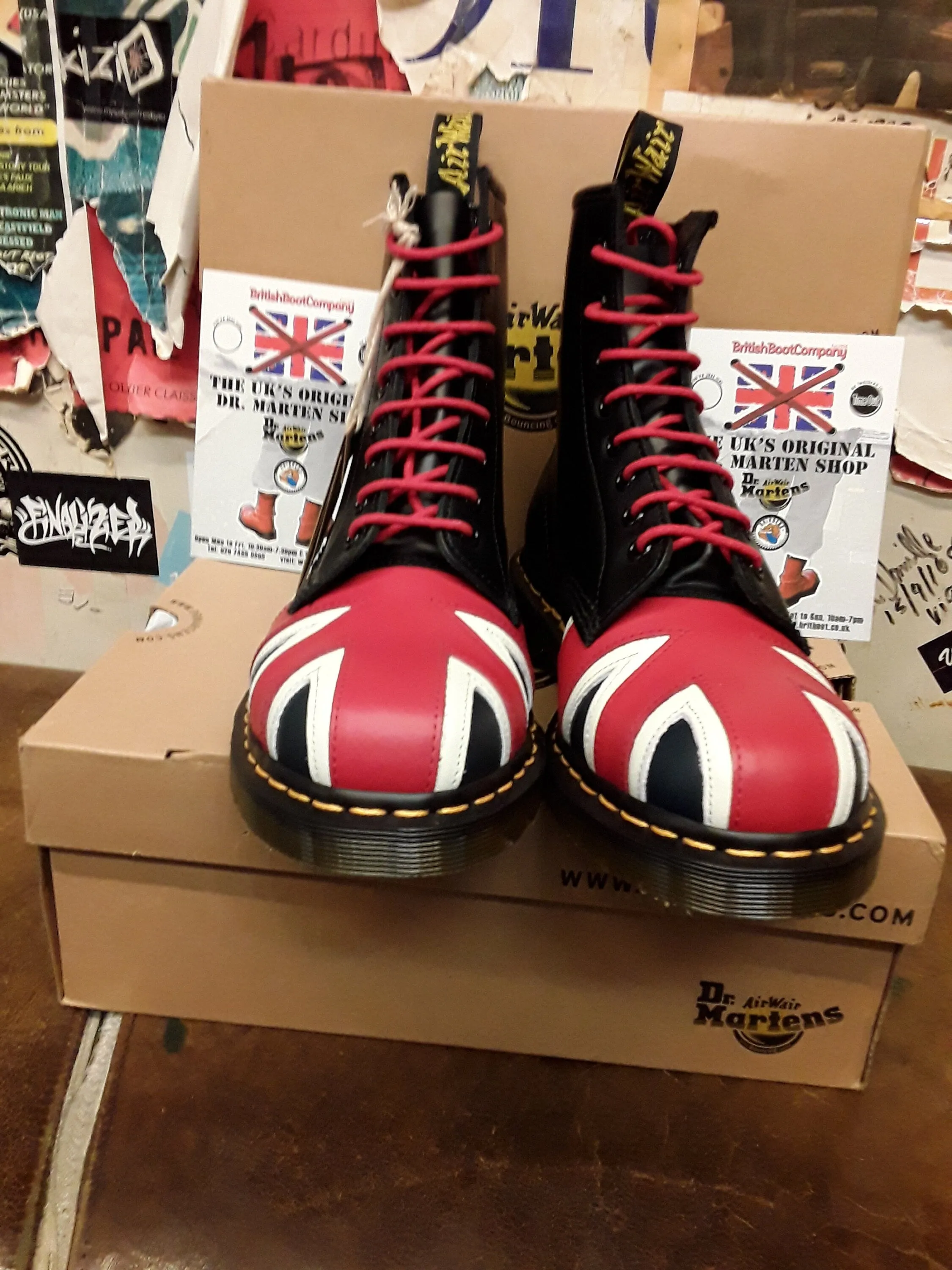 Dr Martens Union Jack 8 Hole Various Sizes