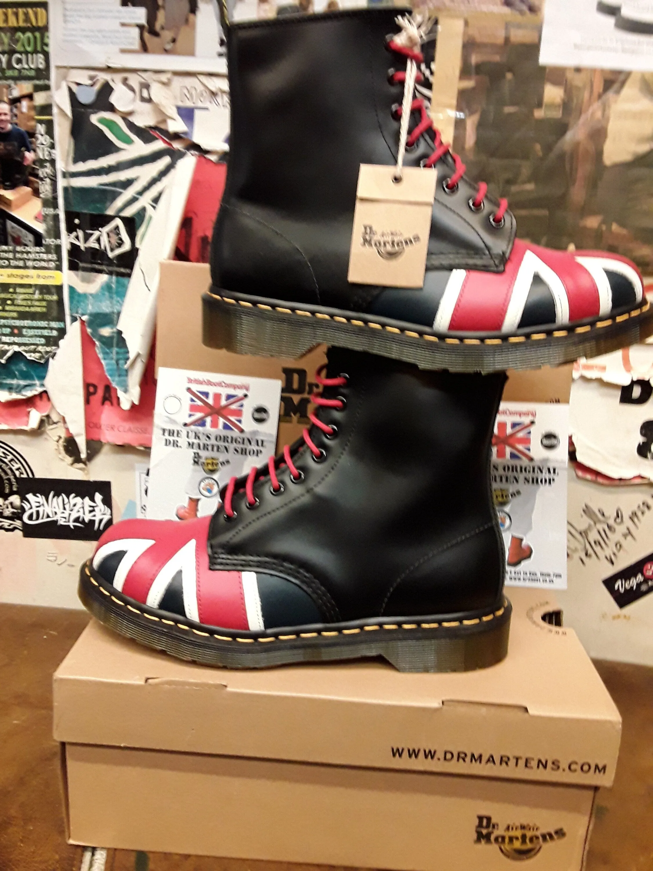 Dr Martens Union Jack 8 Hole Various Sizes