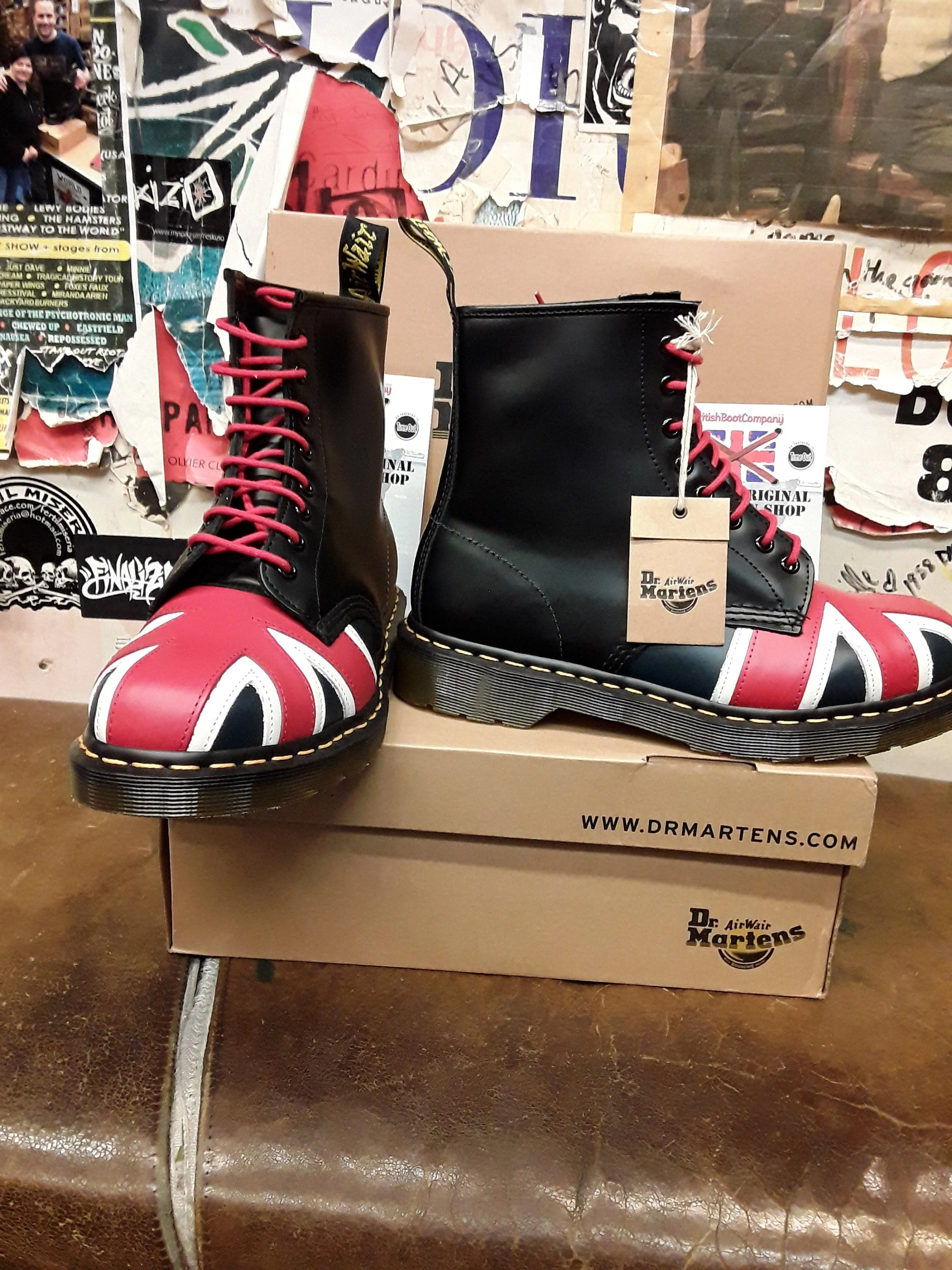 Dr Martens Union Jack 8 Hole Various Sizes