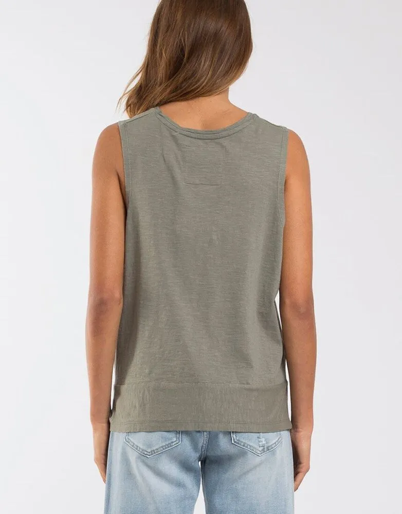 Foxwood Knot Front Crop Tank Khaki