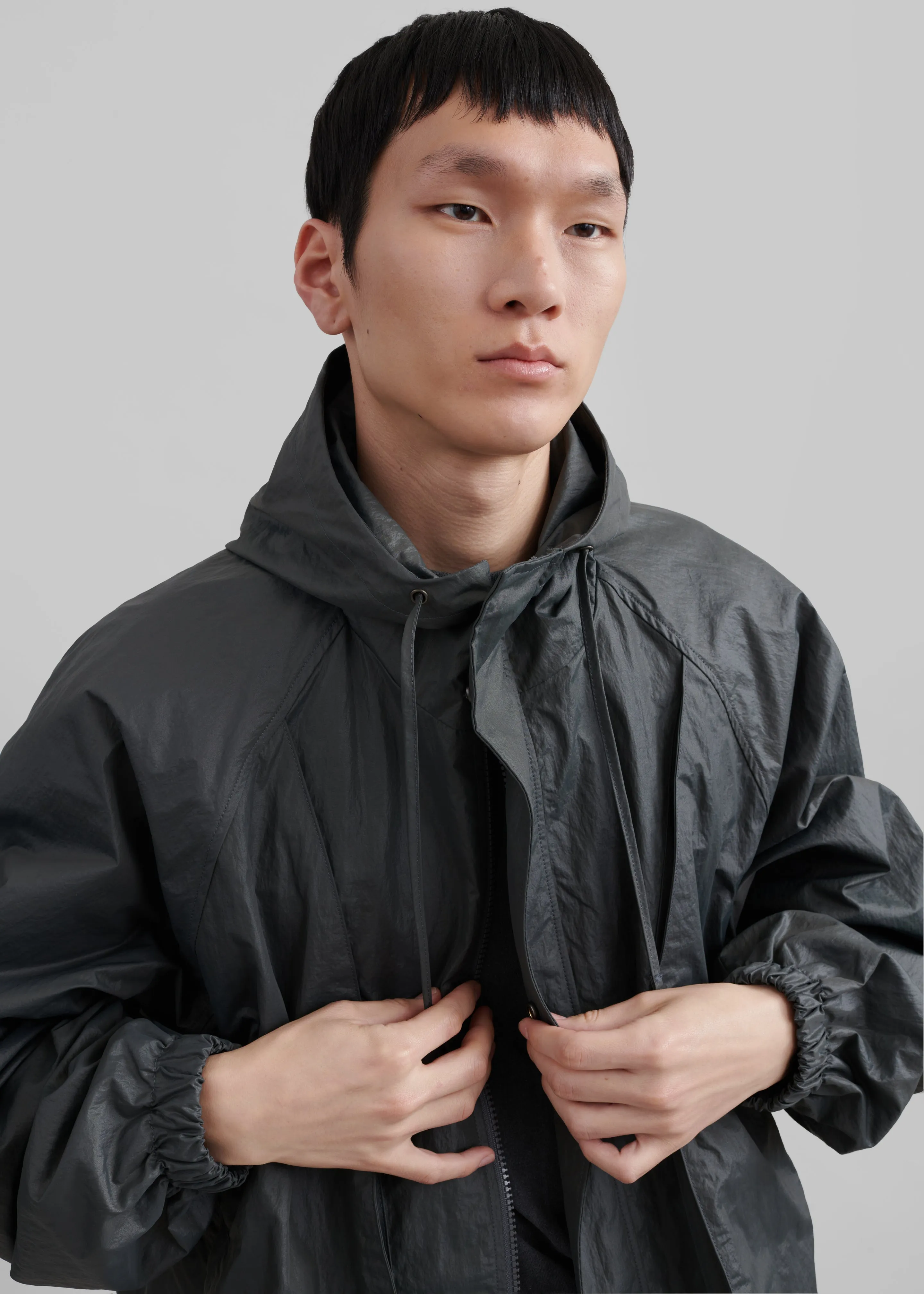 Nate Windbreaker - Charcoal