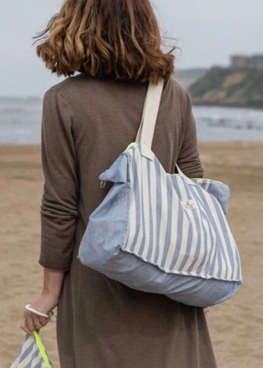 Navy Stripes Medium Travel Bag