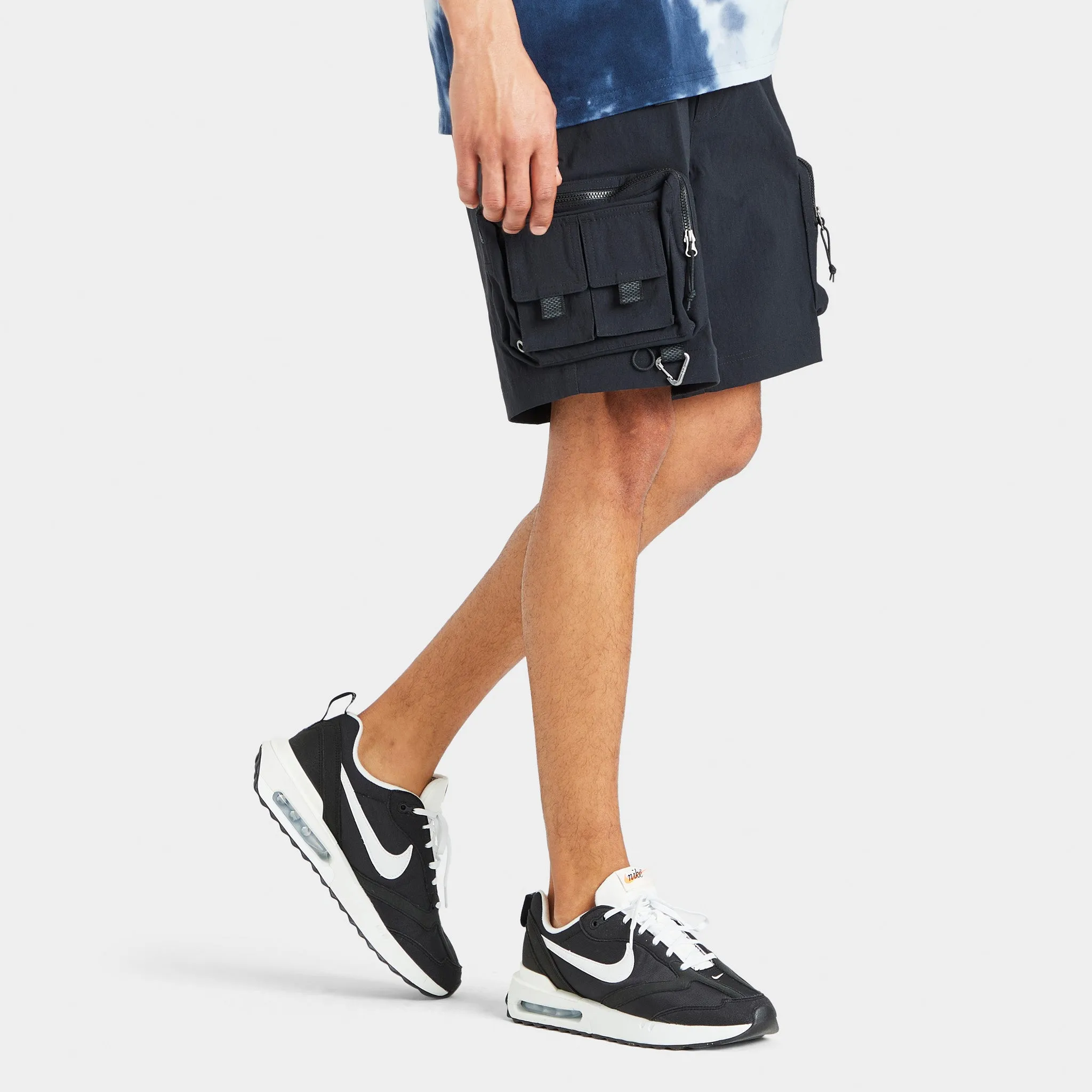 Nike ACG Cargo Shorts / Black