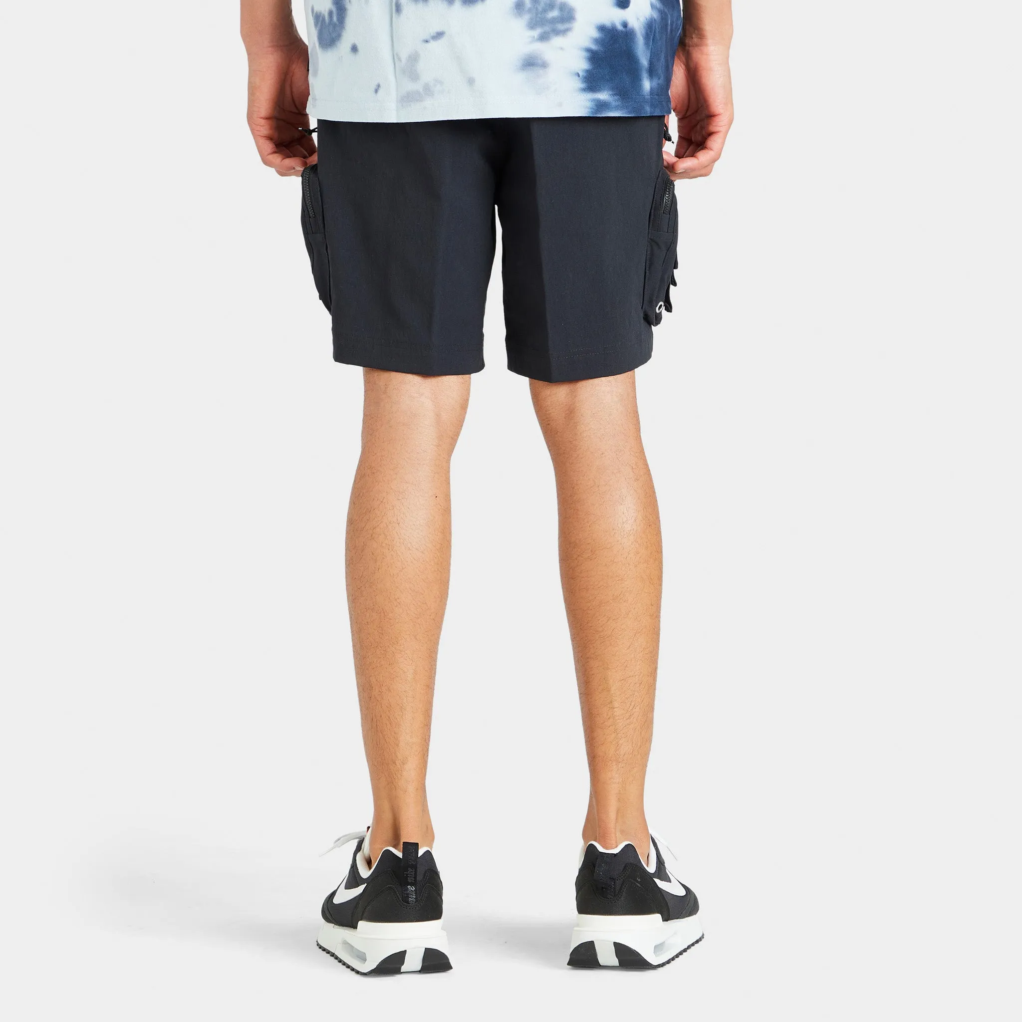 Nike ACG Cargo Shorts / Black