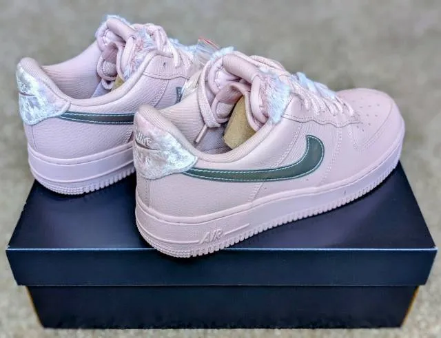 Nike WMNS Air Force 1 Low Pink Fur