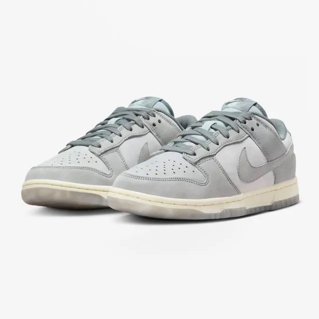 Nike Women's Dunk Low (Cool Grey/ Football Grey/ Coconut...