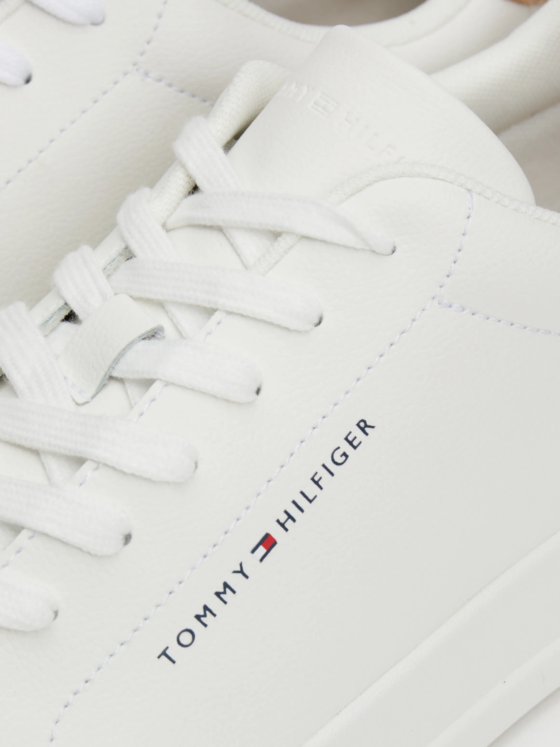 Pebble Grain Logo Court Trainers | Sneakers | Tommy Hilfiger