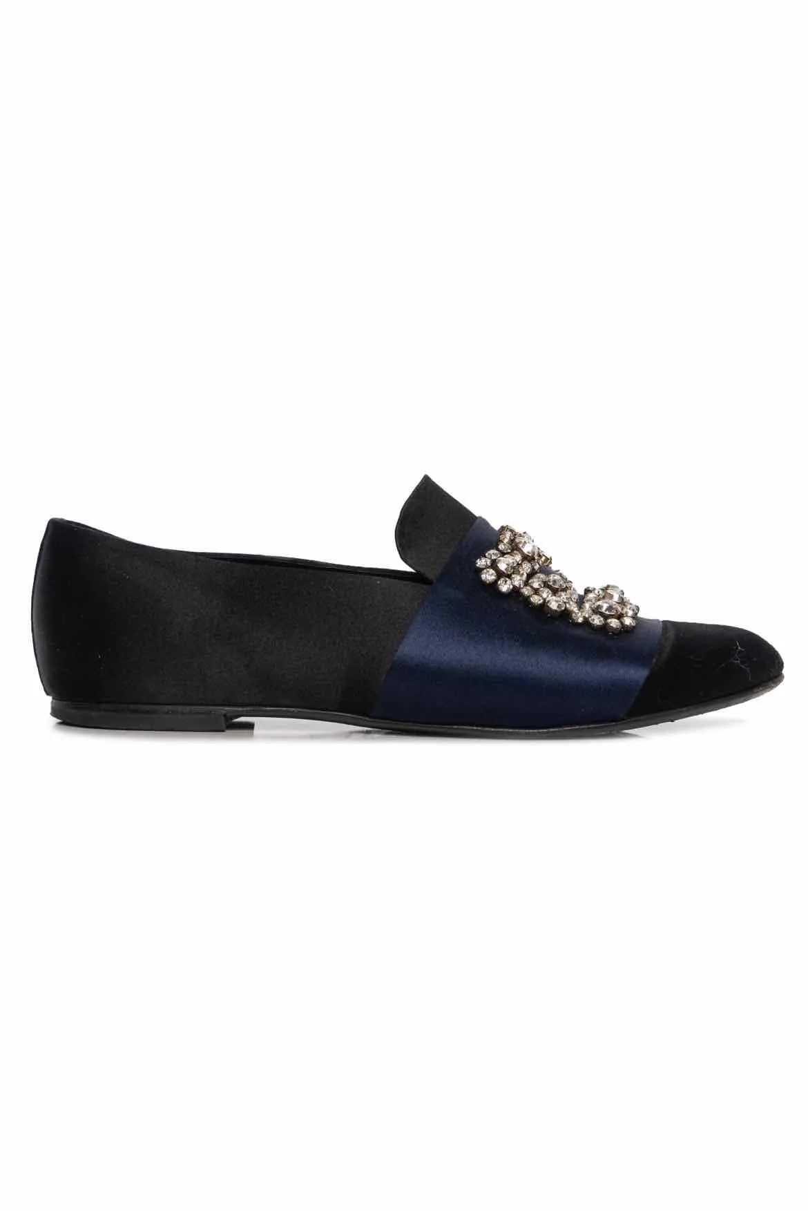 Roger Vivier Size 35 Flats