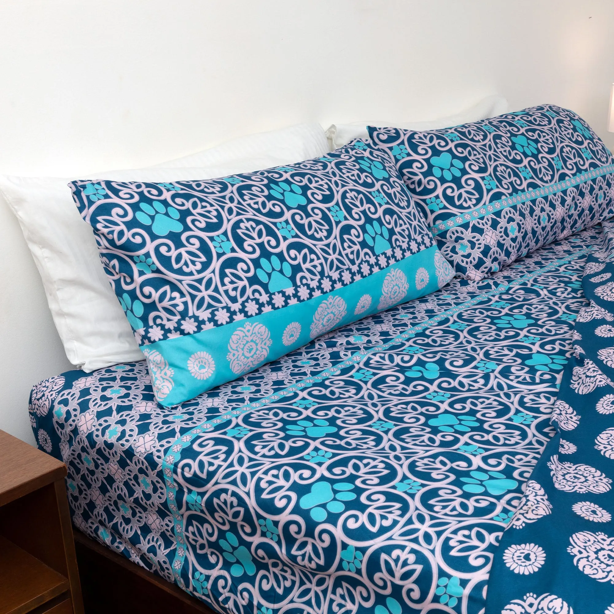 Super Cozy Perfectly Patterned Paws Sheet Set