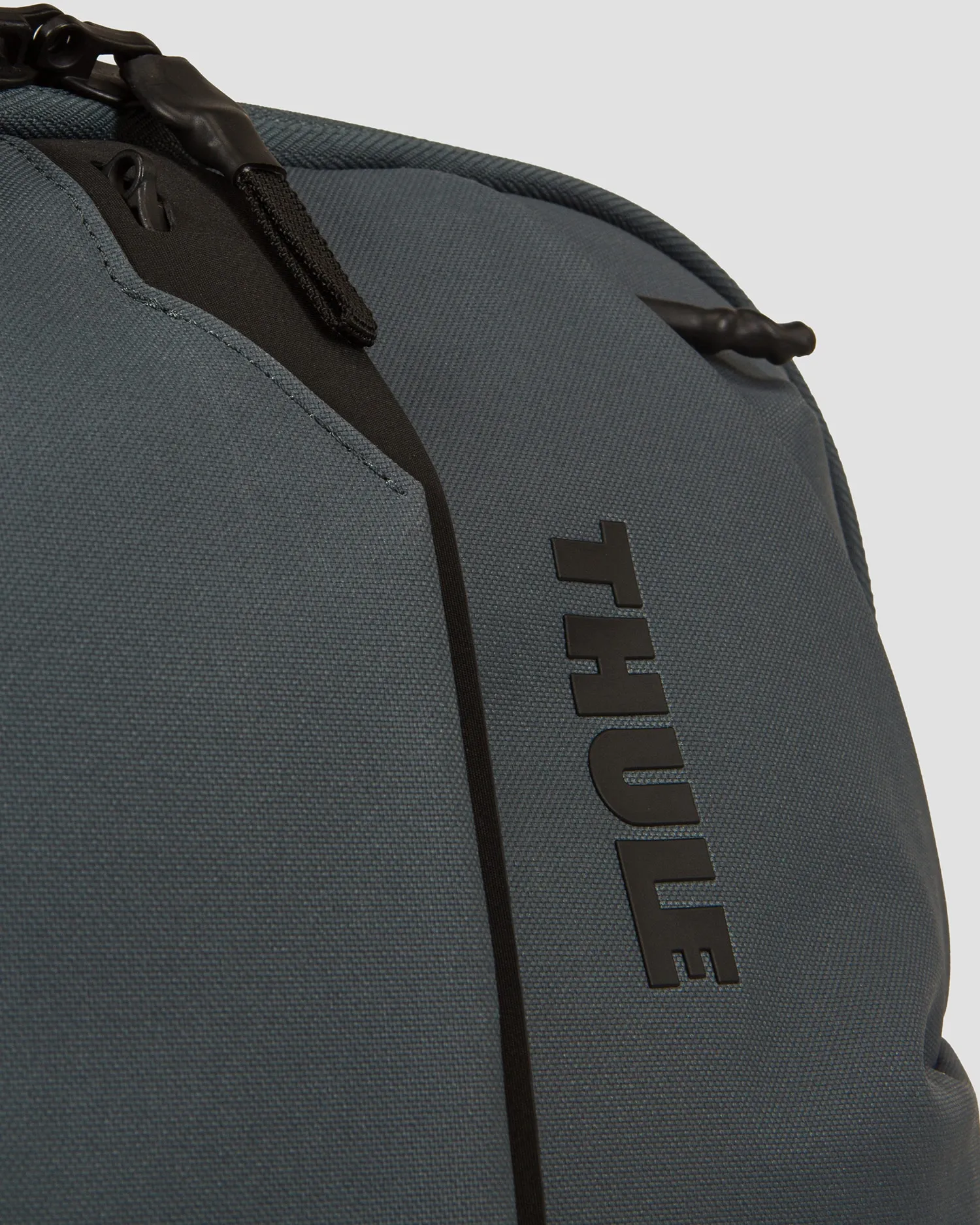 Travel bag on wheels Thule Aion Carry On Spinner 36L 3205020-dark-slate